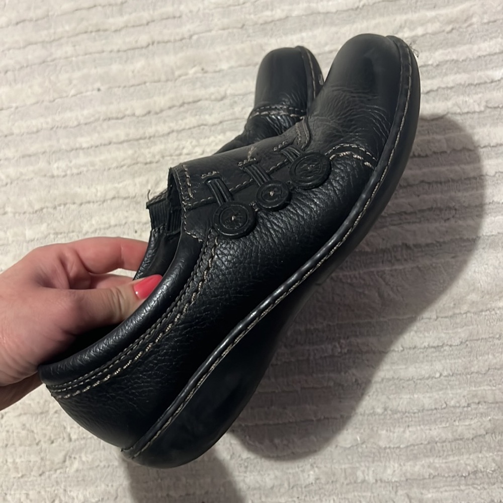 Black Leather Clark Shoes Worn Couple Times For Clinical View 2